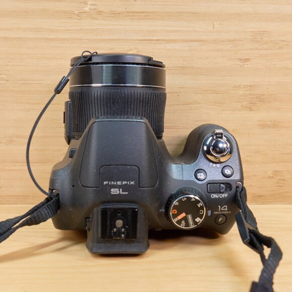 Fujifilm Finepix SL280 14MP Digital Camera, 28X Optical Zoom Lens - Picture 7 of 8